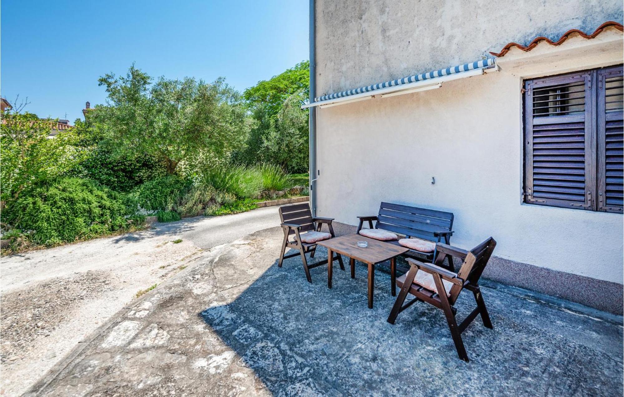 Cozy Apartment In Fazana With Kitchen 外观 照片